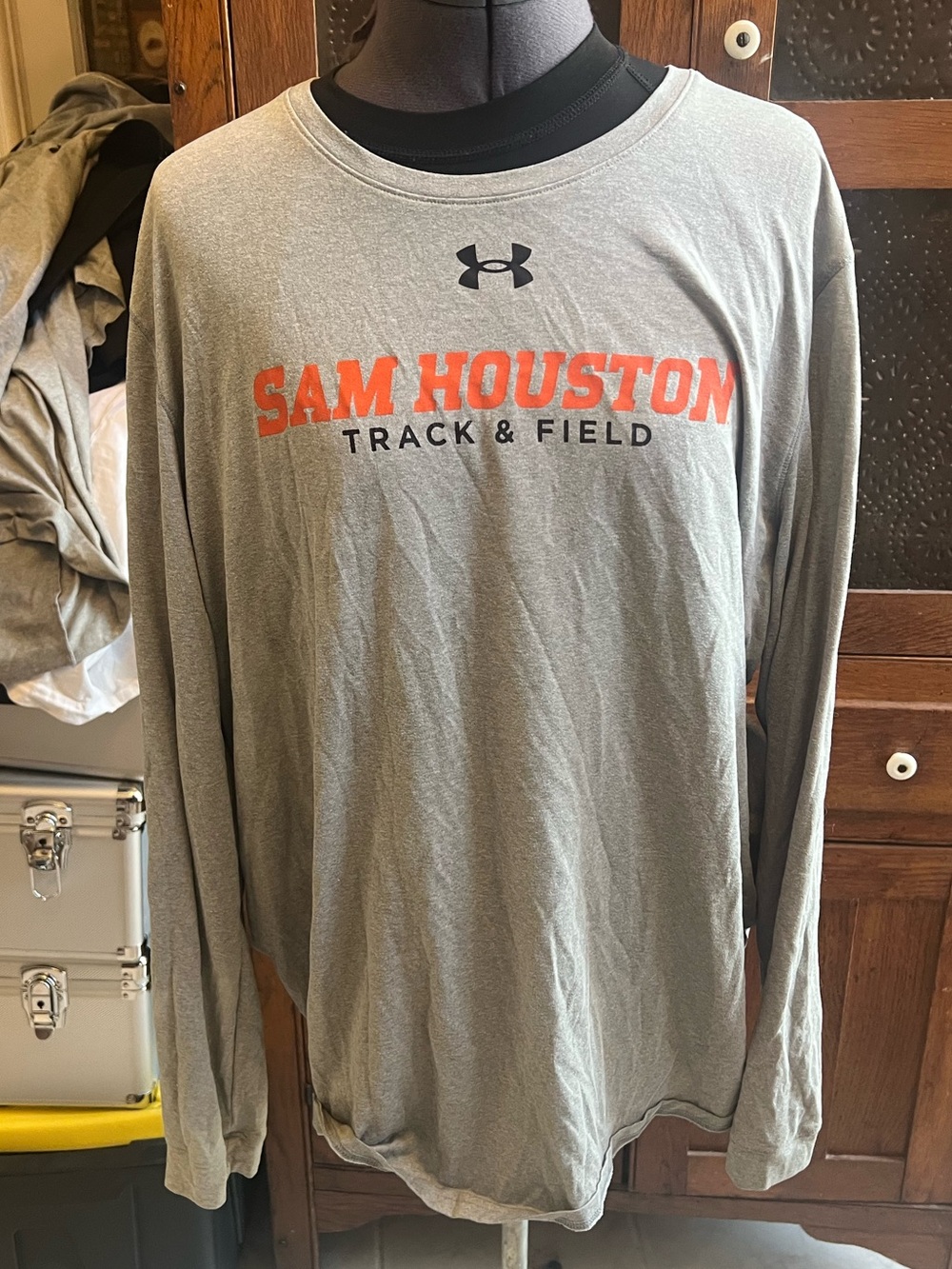 Under Armour Men’s Sam Houston Track & Field Long Sleeve Shirt size XL